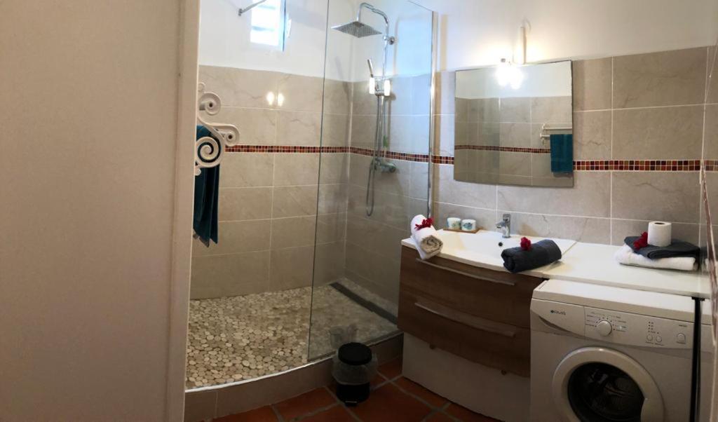 Appartement Rez-De-Chaussee De Villa A 1 Minute De La Plage Saint-Francois  Exterior foto